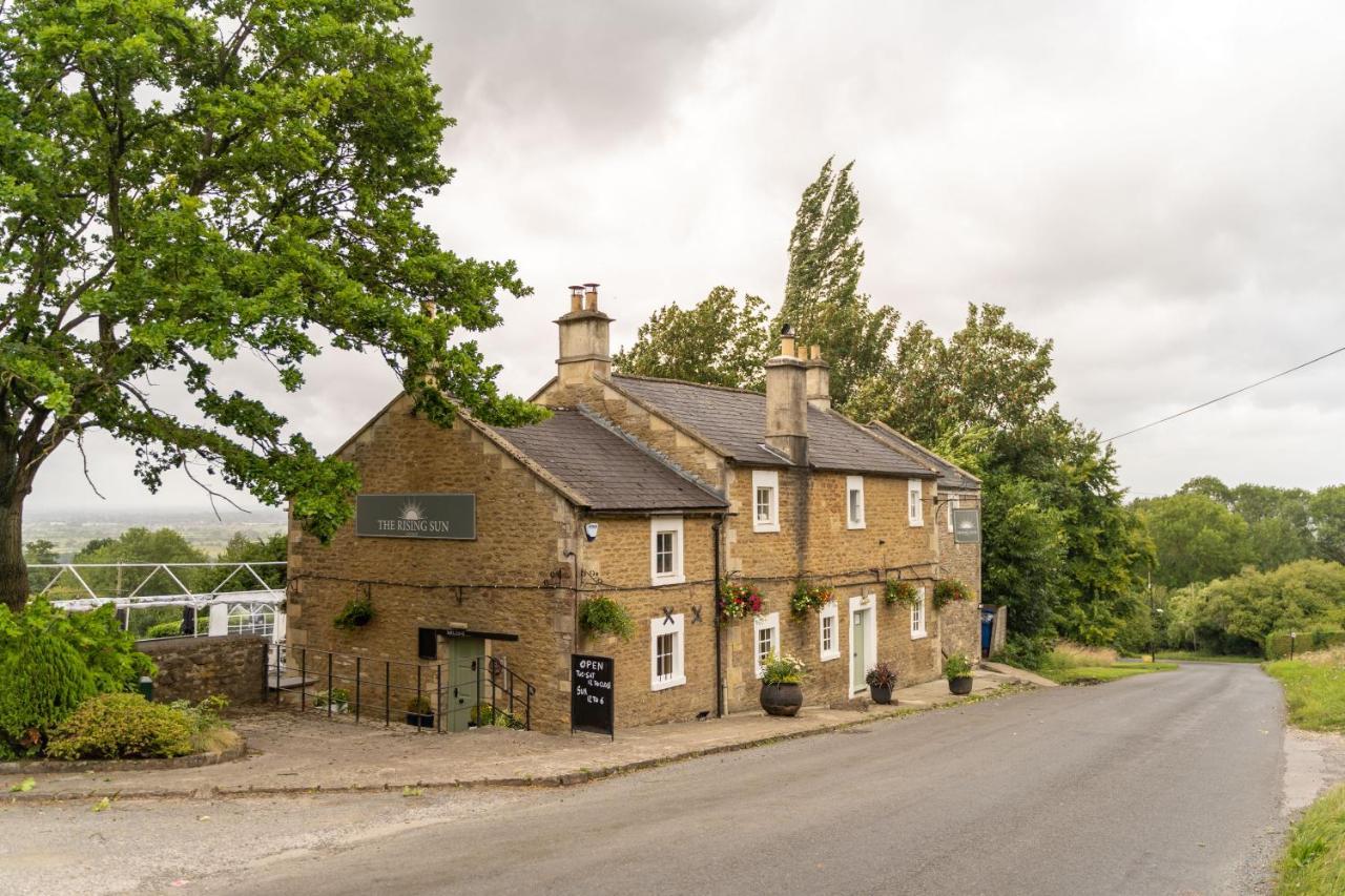 Rising Sun Pub, Restaurant And Rooms Lacock Exteriör bild